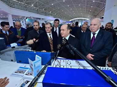 Le Premier ministre visite la Foire de la production algérienne