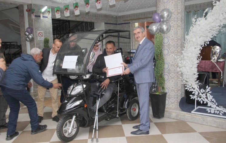 Diverses activités et remise d’équipements aux personnes aux besoins spécifiques dans le Sud