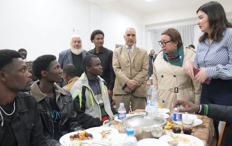 Solidarité et fraternité / Nacima Arhab participe à un Iftar collectif avec des stagiaires africains à Boumerdes