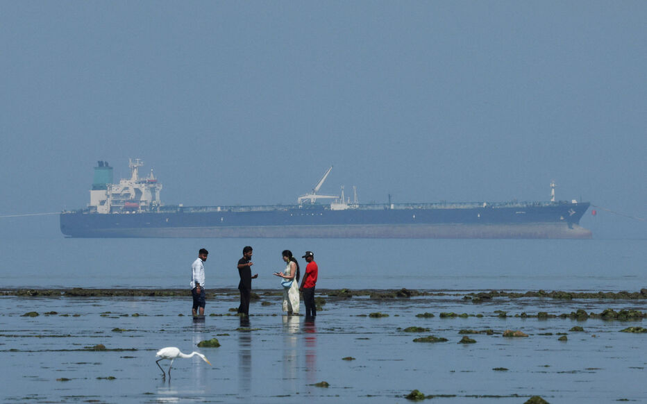 Assouplissement des sanctions américaines sur le pétrole russe / Pour stabiliser les marchés de l’énergie, affirme le Kremlin
