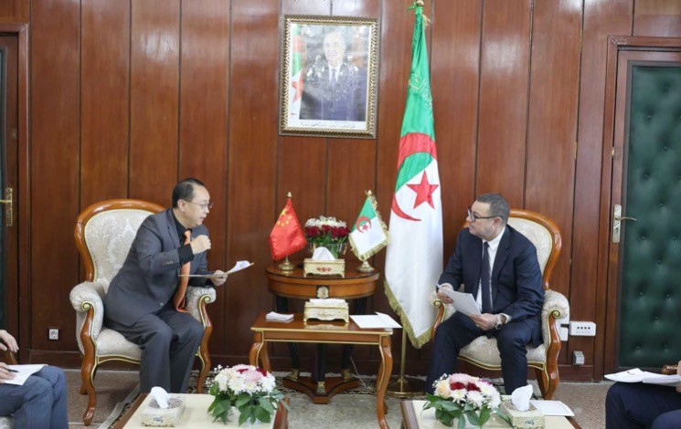 Algérie-Chine / Sayoud reçoit l’ambassadeur de la République populaire de Chine en Algérie