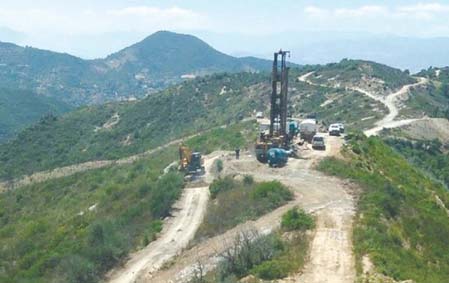 La mine de zinc et de plomb d’Oued Amizour/Un projet d’envergure, souligne le directeur du laboratoire de génie minier, sur les ondes de la chaine 3