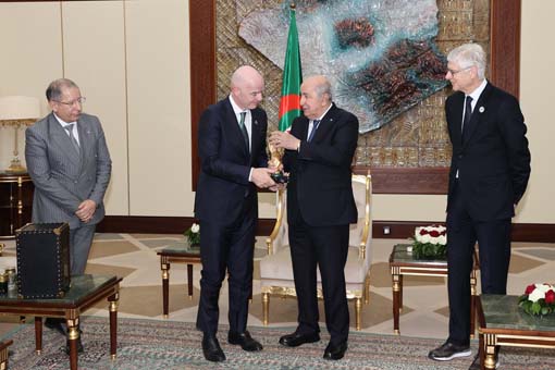 Le président de la République reçoit le président de la FIFA/Infantino salue le talent footballistique algérien et rend hommage au président de la République