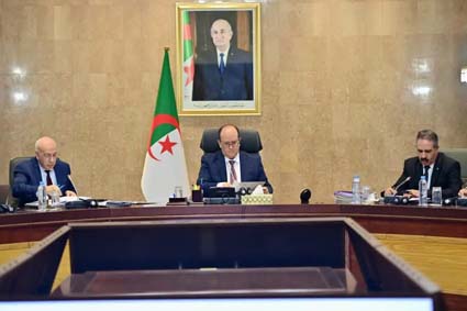 Réunion du Gouvernement /Examen d’un système d’aide à la prise de décision et suivi d’un tronçon de la ligne minière Est