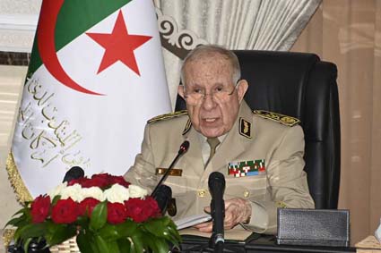 Le Général d’Armée Saïd Chanegriha installe le Général-major Hamid Fekkane dans les fonctions de Chef du Département emploi-préparation de l’Etat-major de l’ANP