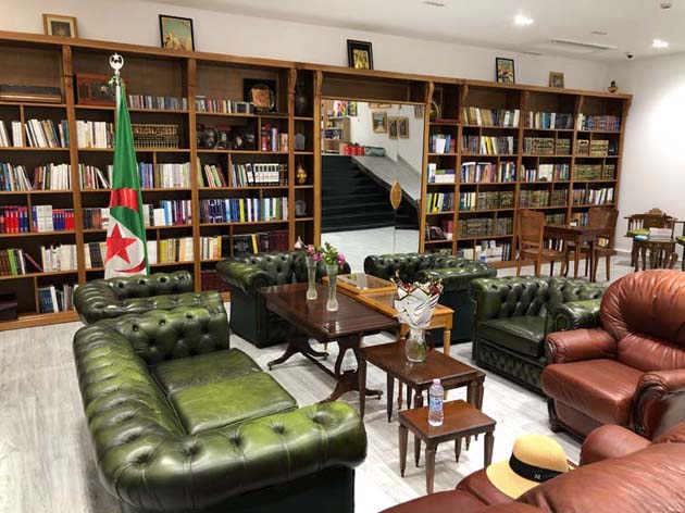 Ouverture d’une grande librairie à Alger/  Dakiret En Nass, un lieu où le livre dialogue avec tous les arts