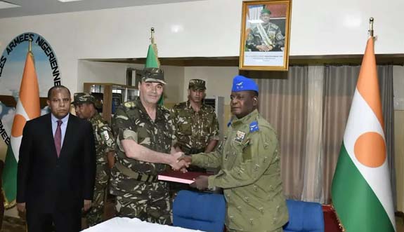 Algérie – Niger/Arrivée à Niamey du don du MDN à l’Armée nigérienne