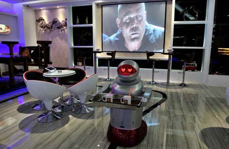 Le futur au présent/Bientôt un hôtel entièrement robotisé en Chine