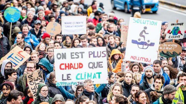 Climat / Manifestation à Bruxelles pour une action plus forte contre le changement climatique